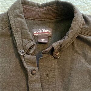 Woolrich Men's Dark Gray chambray soft Casual Shirt